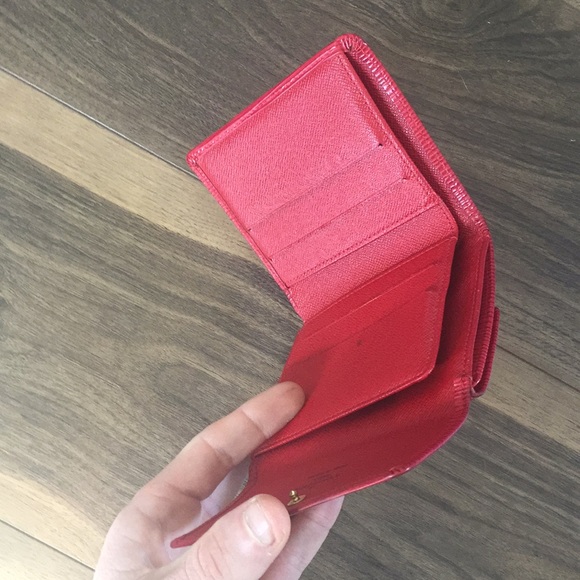 Authentic Louis Vuitton Red Epi Elise Wallet - Picture 8 of 8